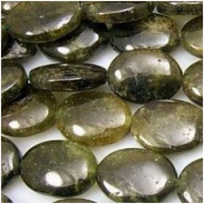 10 Garnet green oval 20mm gemstone beads (N)