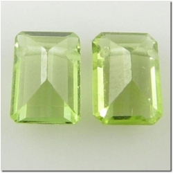 2pc Peridot faceted baguette window briolette gemstone beads (N) 6.8 to 7.2mm