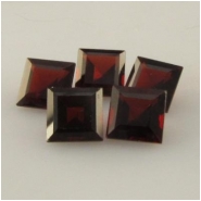 2 Garnet faceted square loose cut gemstones (N) Approximate size range 5.7 to 6.1mm