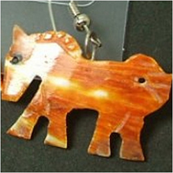 2 Spiny Oyster Shell horse fetish pendant 28mm (N)