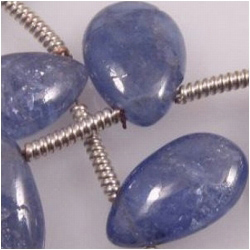 17 Tanzanite drop briolette gemstone beads 7 to 11 mm (H)