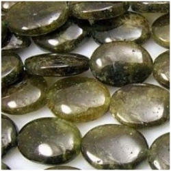 10 Garnet green oval 20mm gemstone beads (N)
