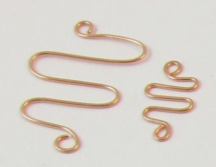 Free tutorial on how to make your own wire wrapped links for jewelry making and design.